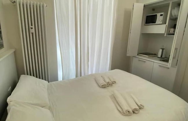 Room in Apartment - Small Charming Suites - Foto 6