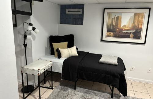 The Wrigleyville Garden 200 Steps to Wrigley-2BR - Foto 17