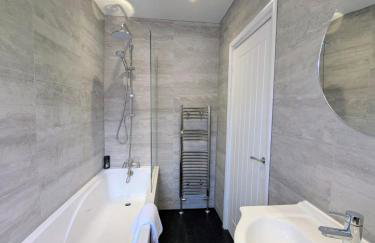 Family-Friendly 3-Bed House in Gateshead - Foto 17