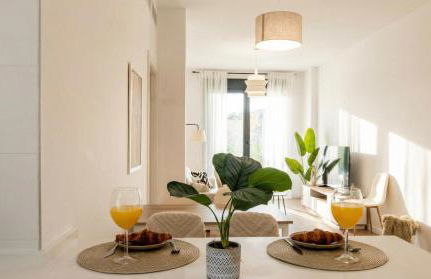 NEW! Luxury 3BR apartment with POOL & FREE parking - Foto 12