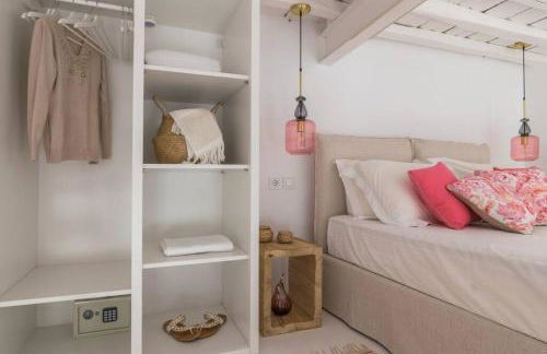 Stella's House - Photo 1