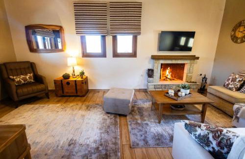 Alexi's House - Photo 4