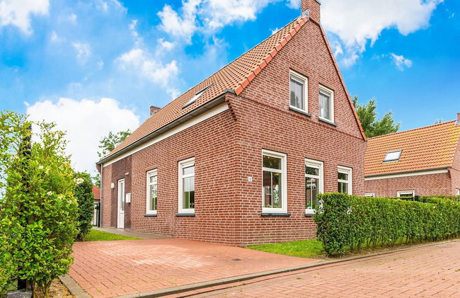 Breskens Haven: Relax, Explore & Dine - Photo 23