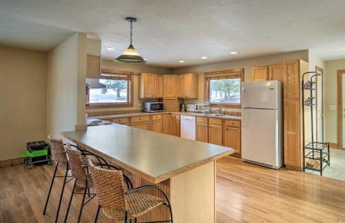 Columbia Falls Private Retreat Pool Table and Deck! - Foto 8