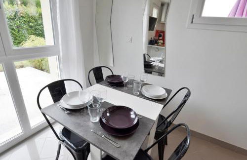 Ebène studio Centre ville Climatisation Terrasse Disneyland 4 personnes et 1 bébé - Foto 12