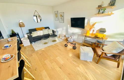 Appart lumineux 2 chambres - quartier calme au pied du métro - Foto 2