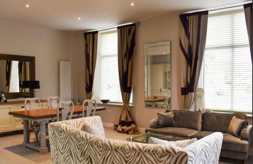 Tomlinsons apartments no 2 - Photo 1