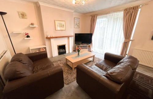 Spacious House Near Cambridge - Free Parking and Garden - Foto 8