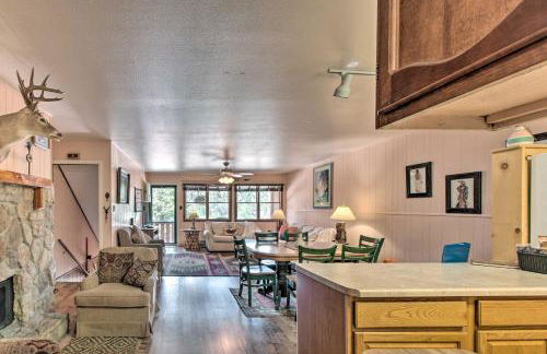 Red River Ski Condo on Main St - Mtn View! - Foto 9