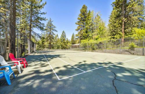 10 Mi to Palisades Tahoe! Condo with Game Room - Foto 28