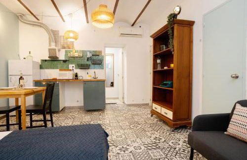 Estudios a 10' caminando de la playa y a 20' de Barcelona Centro - Foto 10