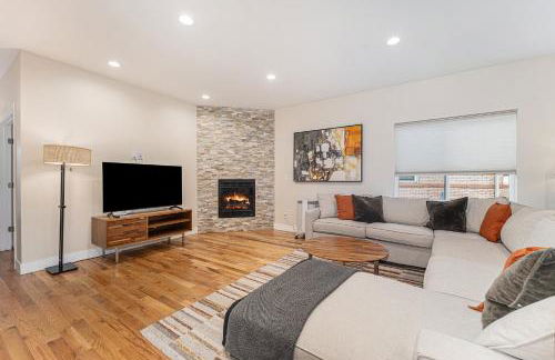 Walk to Broncos Stadium Hot tub & Rooftop - Foto 8