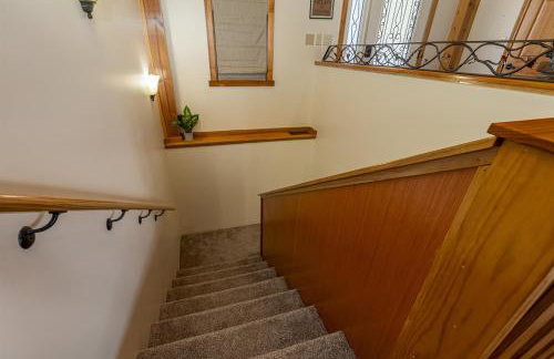 3BR Home w Hot Tub & Sunset Views Near SIUC - Foto 23