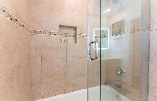 Secluded Villa with 3 bedrooms and Heated Pool - Foto 17