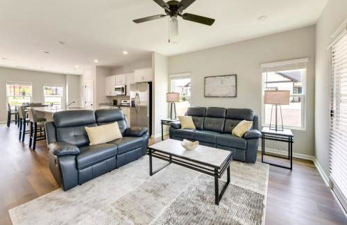 5 Mi to Auburn University Sleek Townhome with Patio - Photo 1