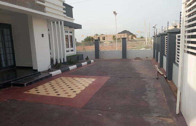 Shimawa-apartment-sleeps2-parking-24/7security - Foto 13