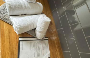 3 Bed house near Tenby with Hot Tub - Photo 43