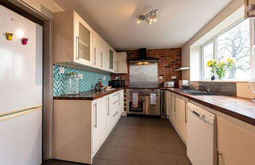 Charming Cottage Stunning Views - Pass the Keys - Foto 6