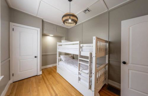 Pool House Near NYC FIFA Stay for Groups - Foto 29