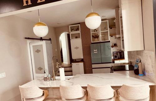 Downtown Cincinnati Boutique at Newport 3BR with 100in Cinema TV - Foto 60