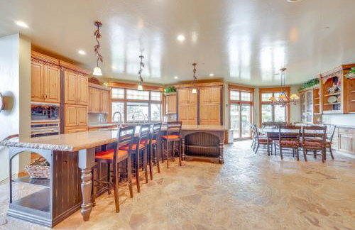 Hot Tub and Views Luxe Mountain Escape in Yucaipa - Photo 7