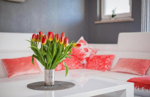 La Perla Apartments - Photo 15