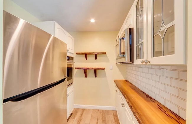 NEW Jungle Paradise Treehouse Suite With Resort Amenities Elevator Access Outdoor Kitchen Lagoon Lazy River Pool RV Hook up - Foto 51