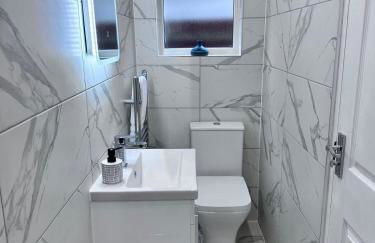 Watford Junction Oasis - Modern 3BR Ensuite with Garden - Foto 7