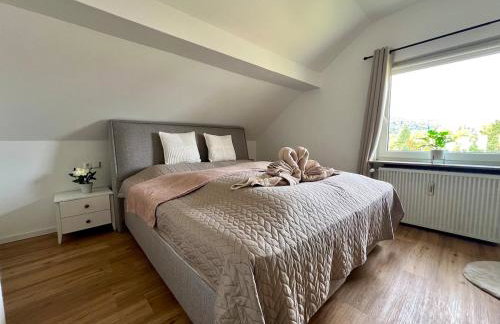 2 Zimmer Dachwohnung mit Burgblick und Kingsize Bett - Foto 1