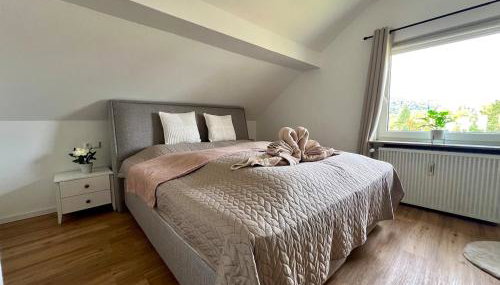 2 Zimmer Dachwohnung mit Burgblick und Kingsize Bett - Foto 1