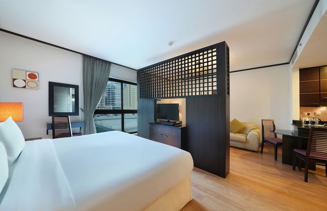 Park Apartments Dubai, An Edge by Rotana Hotel - Photo 1