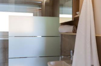 MIA ISOLA with lake view, garden and swimming pool - Photo 11