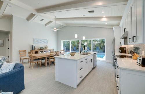 Golf Cart included! Short walk to the Beach on the Peaceful North End - Foto 2