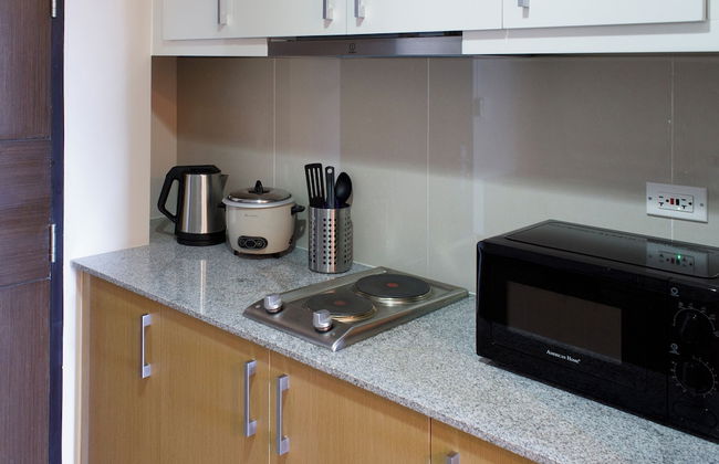 Uptown Park Suites Tower 1 - Photo 67