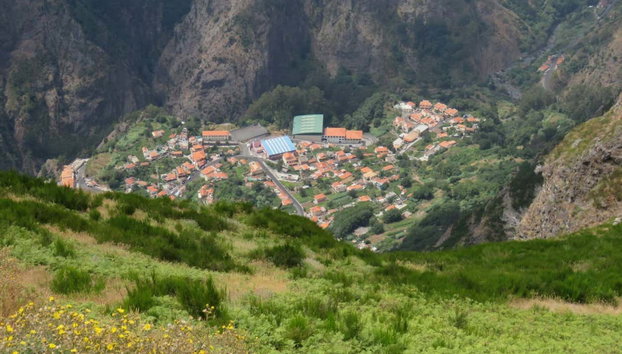 Excursión privada a Curral das Freiras y Pico del Arieiro - Foto 3, Panorámica de Curral das Freiras