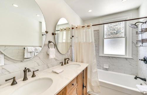 Bright Home Near Pine Lake with Deck and Yard - Foto 15