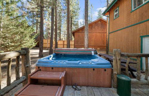Abe's Cool Cabin - Nice luxury home with a game room, hot tub, and pool table - Foto 4