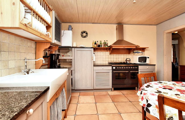 Modern Holiday Home in Schönberg with Hot Tub - Photo 17