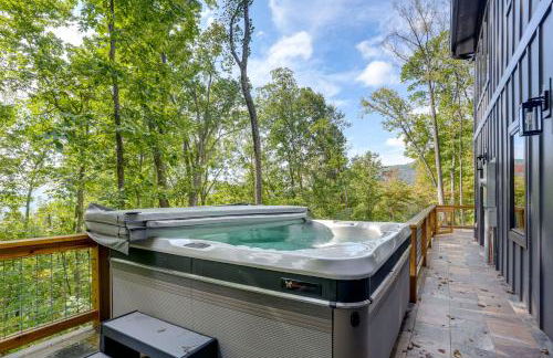 Modern Nellysford Getaway with View Deck and Fire Pit - Foto 1