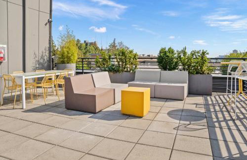 NEW Bright Capitol Hill Condo, Great Location Views - Foto 16