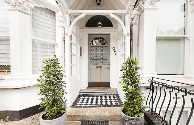 Charming Two-Bedroom Flat in West Hampstead - Photo 48