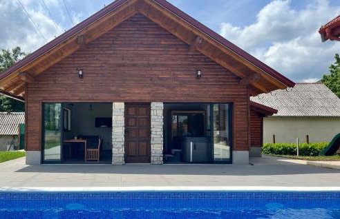 Luxurious Home In Brusane With Sauna - Photo 10
