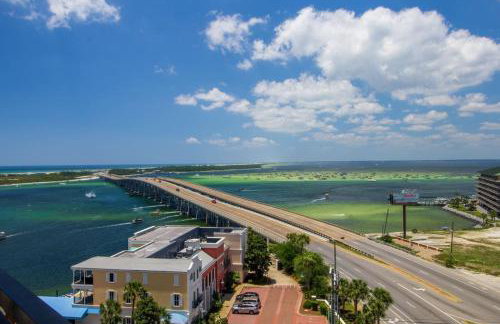 Charming Harborwalk Vacation Rental - Photo 8