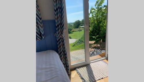 Apple Tree Hut - Photo 4