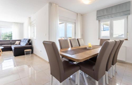 Villa Ana perfect for families with kids and groups,House with heated Pool - Photo 13