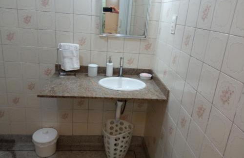 Apto frente ao mar, ar cond. frio e Wi-Fi - Foto 22