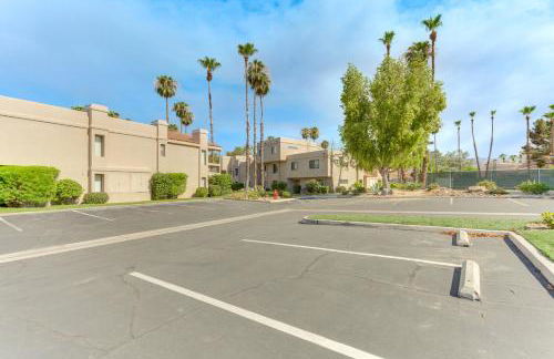 Golf, Hike and Relax Cathedral City Condo - Foto 25