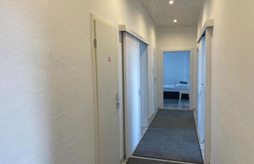 Moderne 4 Zimmer Apartment mit Bergblick Stadtzentrum Contactless Check-in - Foto 77
