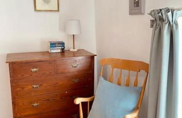 Charming coastal cottage - pet friendly! - Photo 15