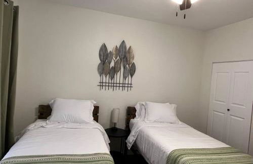 Home Away From Home-Cozy 2 BDRM Condo/Med Cntr/NRG - Foto 23